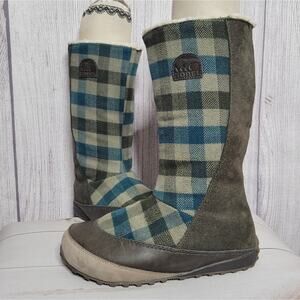 Sorel MacKenzie Green Plaid Sherpa Lined Boots, size 7